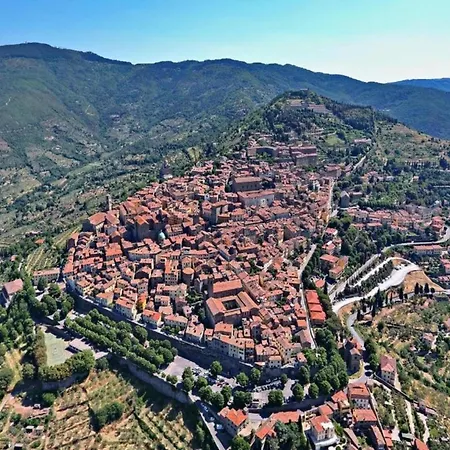 别墅 In With Pool And Val Di Chiana View 哥尔顿